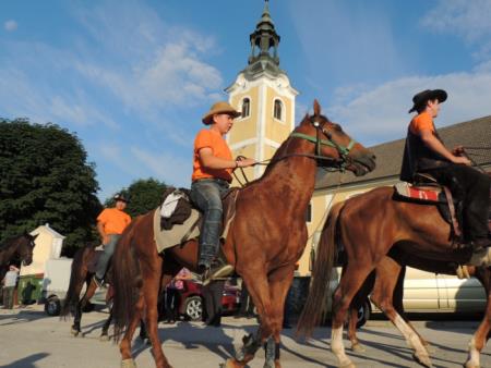 KNOBLEHARJEVO 2013 - Pohod Knobleharjeve konjenice 34